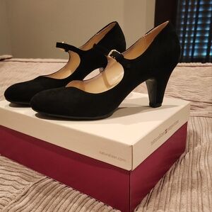 Naturalizer Black Heels with Strap
